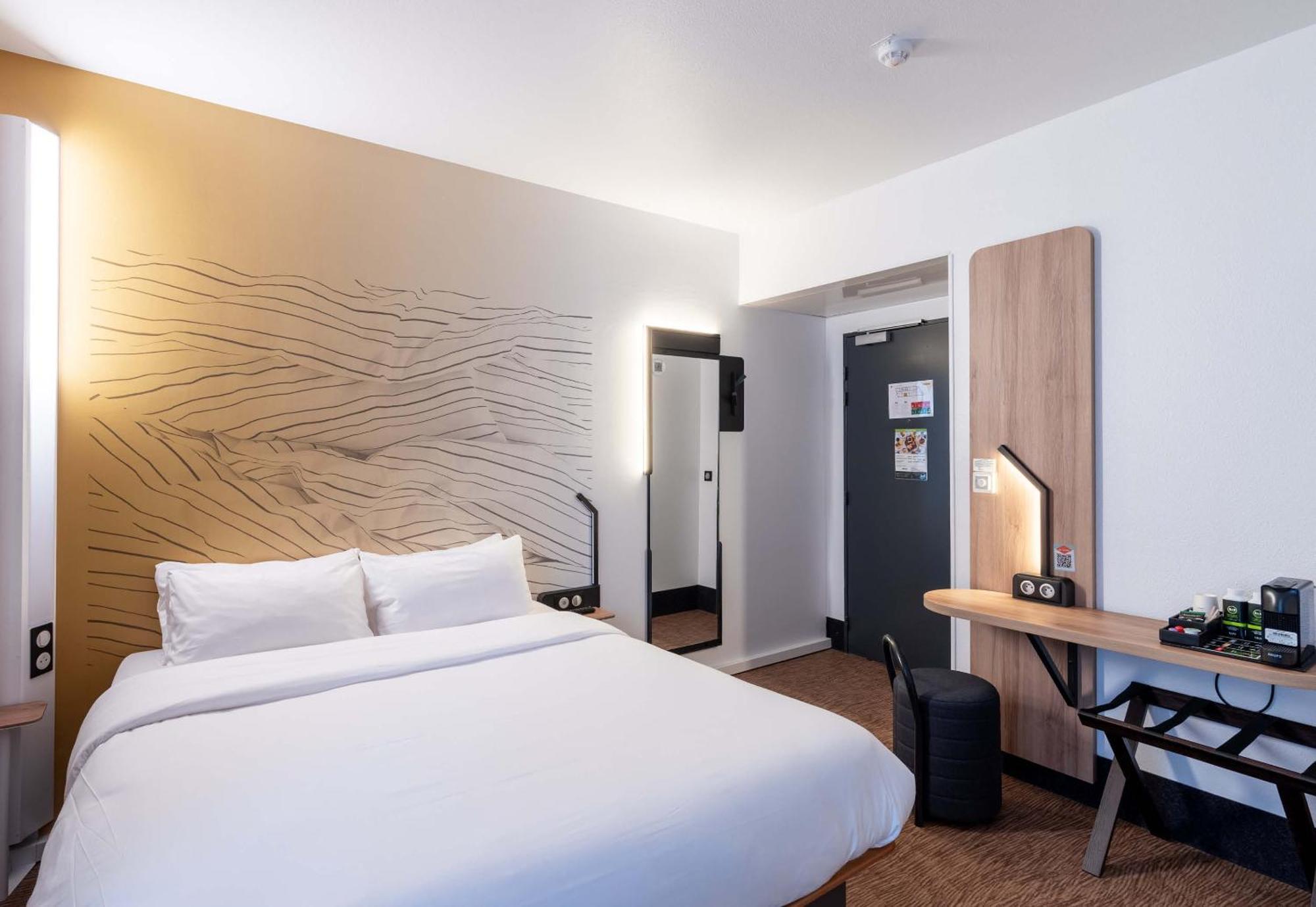 B&B Hotel Lille Grand Stade Вільнев-д'Аск Екстер'єр фото