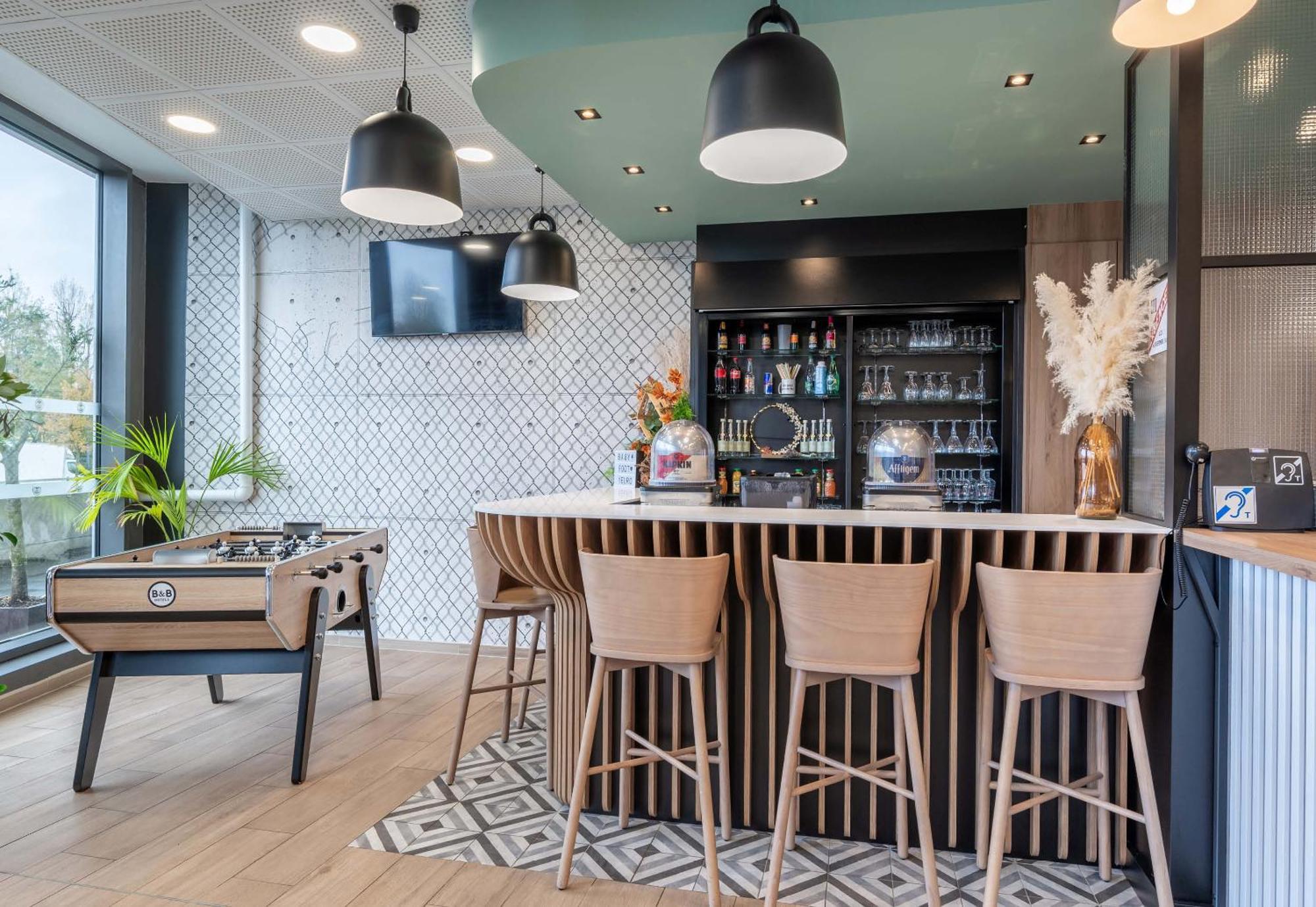 B&B Hotel Lille Grand Stade Вільнев-д'Аск Екстер'єр фото
