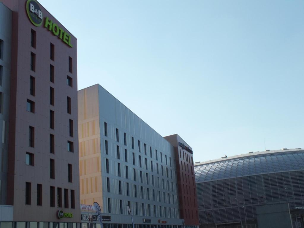 B&B Hotel Lille Grand Stade Вільнев-д'Аск Екстер'єр фото