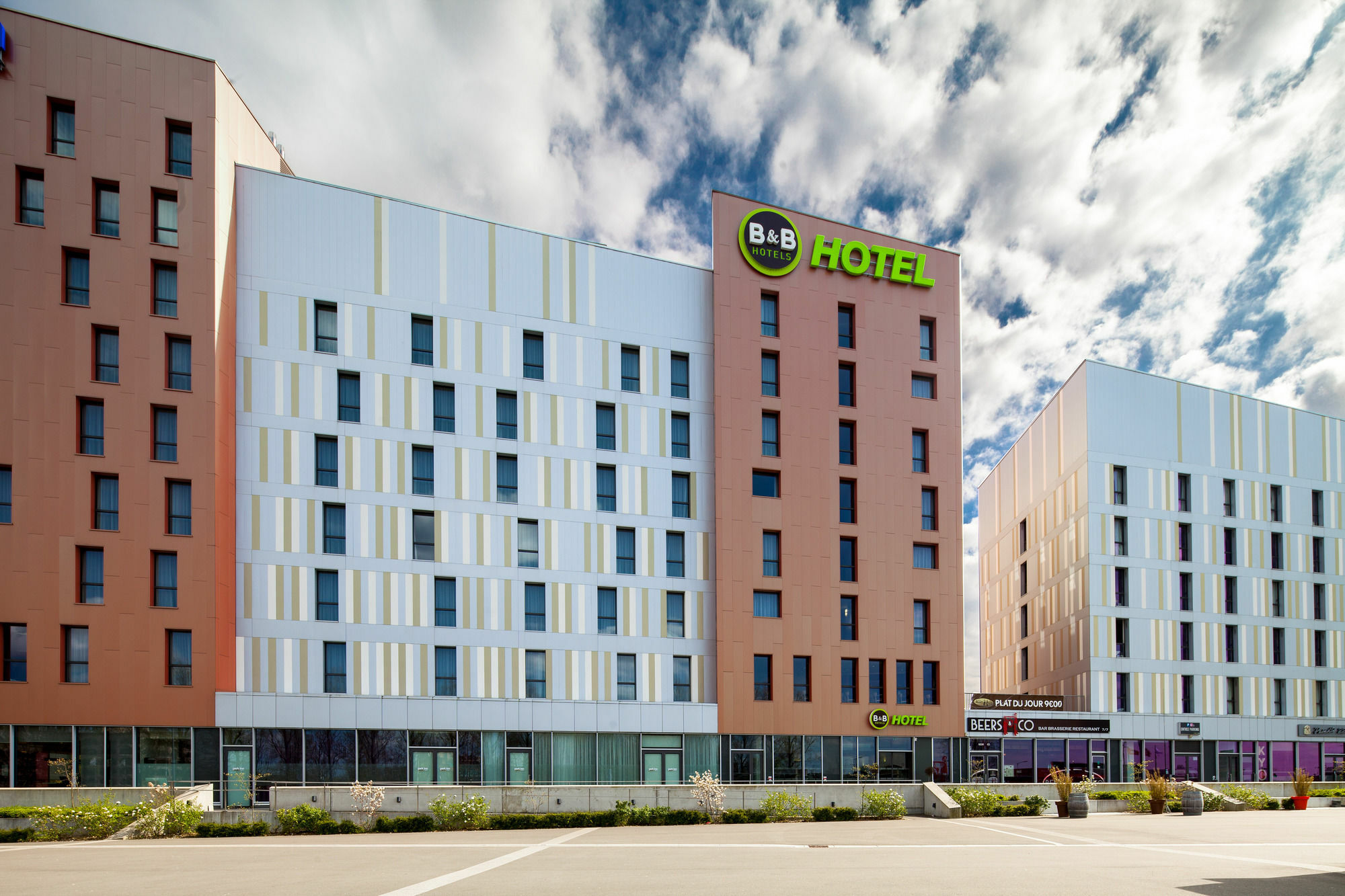 B&B Hotel Lille Grand Stade Вільнев-д'Аск Екстер'єр фото